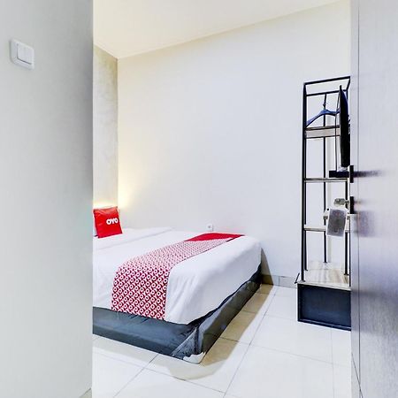 Oyo 90215 Ada Residence Telukjambe Zewnętrze zdjęcie